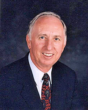 COLONEL JIM VAN STRATN AT THE SEYMOUR MUSEUM